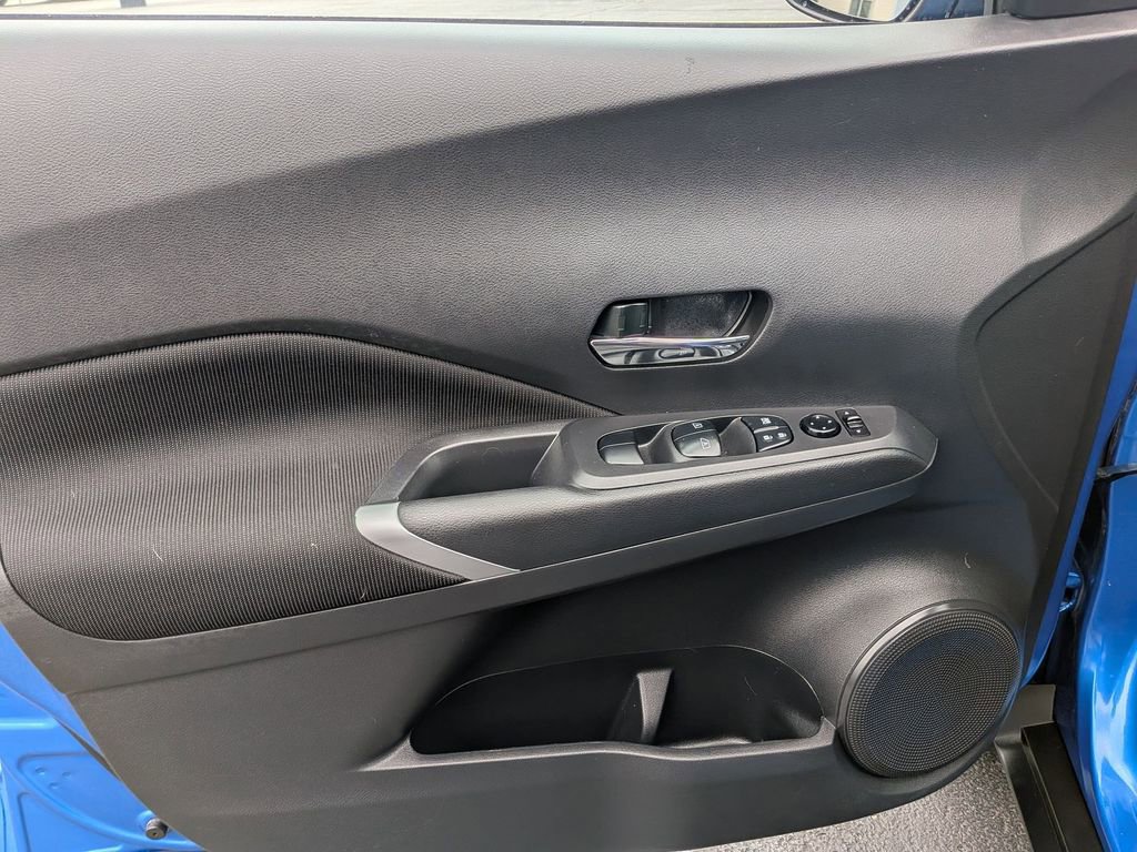 Used 2023 Nissan Kicks SV image 9