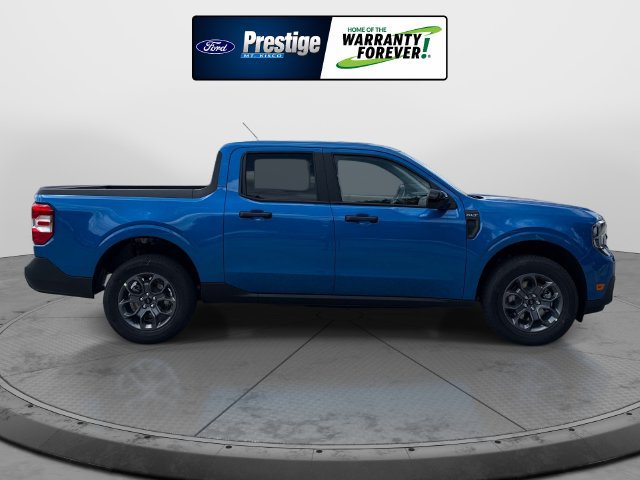 New 2026 Ford Maverick XLT w/ XLT Luxury Package FWD image 2