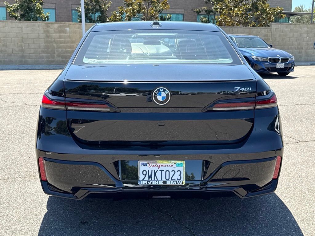 Used 2026 BMW 740i w/ Premium Package RWD image 10