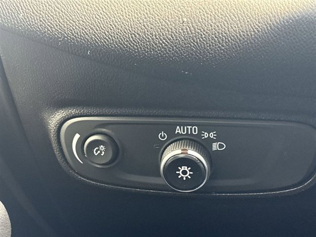 Used 2020 Chevrolet Equinox LS w/ LPO, Floor Liner Package image 17