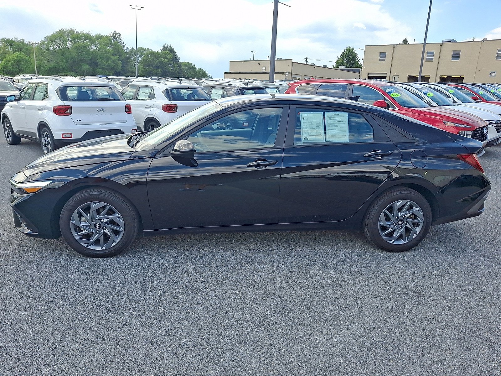 Certified 2024 Hyundai Elantra Blue FWD image 25