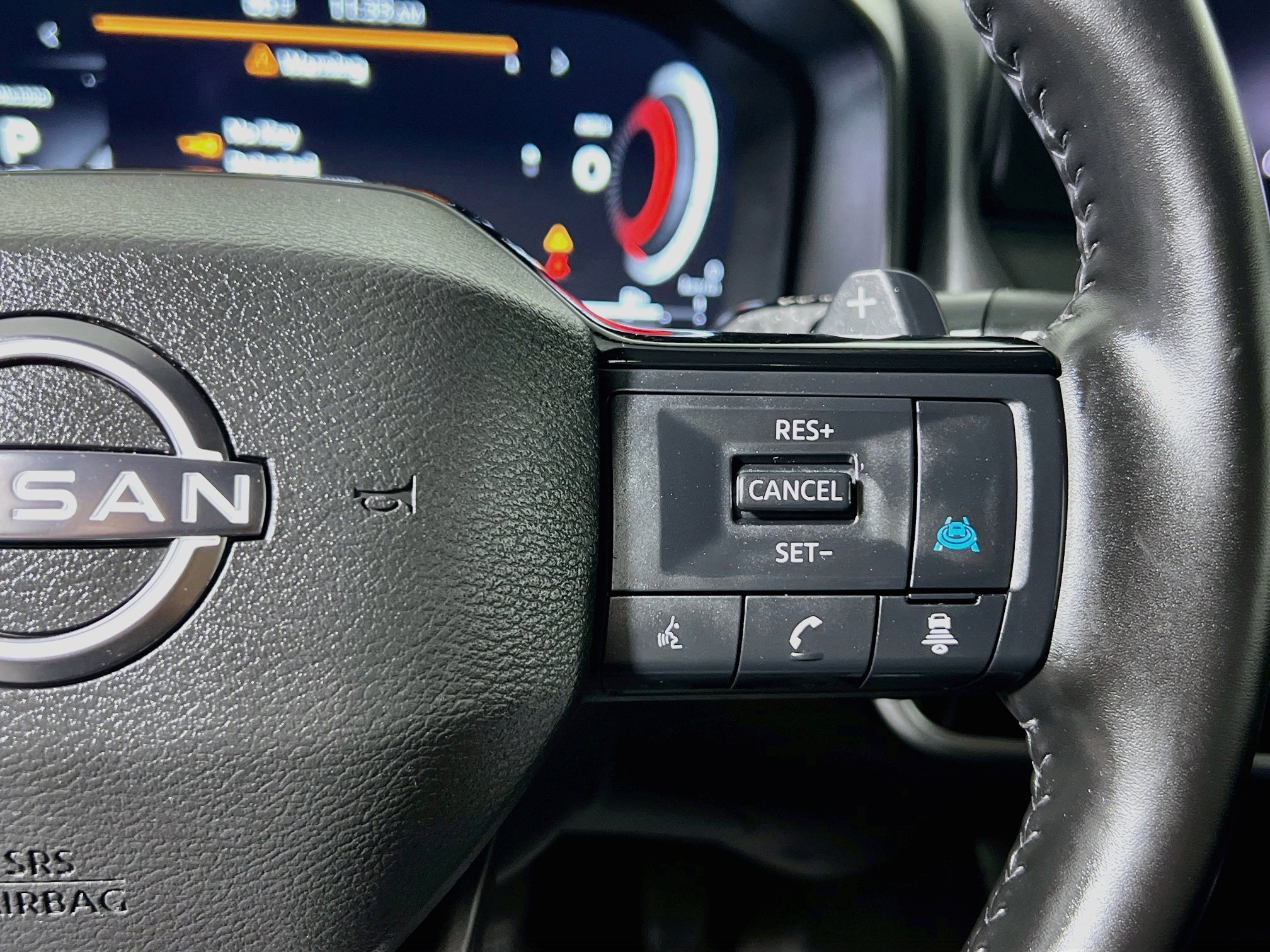Used 2025 Nissan Rogue SL w/ SL Premium Package FWD image 19