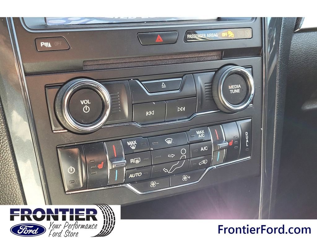 Used 2018 Ford Explorer XLT w/ Equipment Group 202A image 25