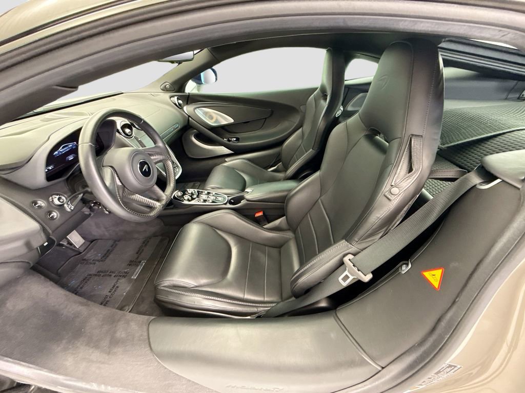 Used 2020 McLaren GT RWD image 18