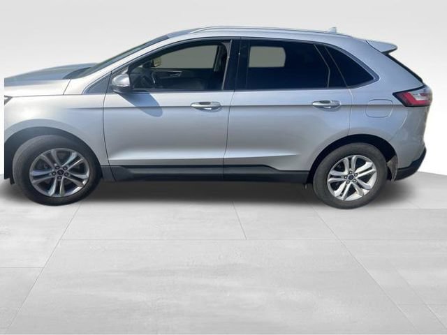 Used 2019 Ford Edge SEL w/ Cold Weather Package AWD/4WD image 4