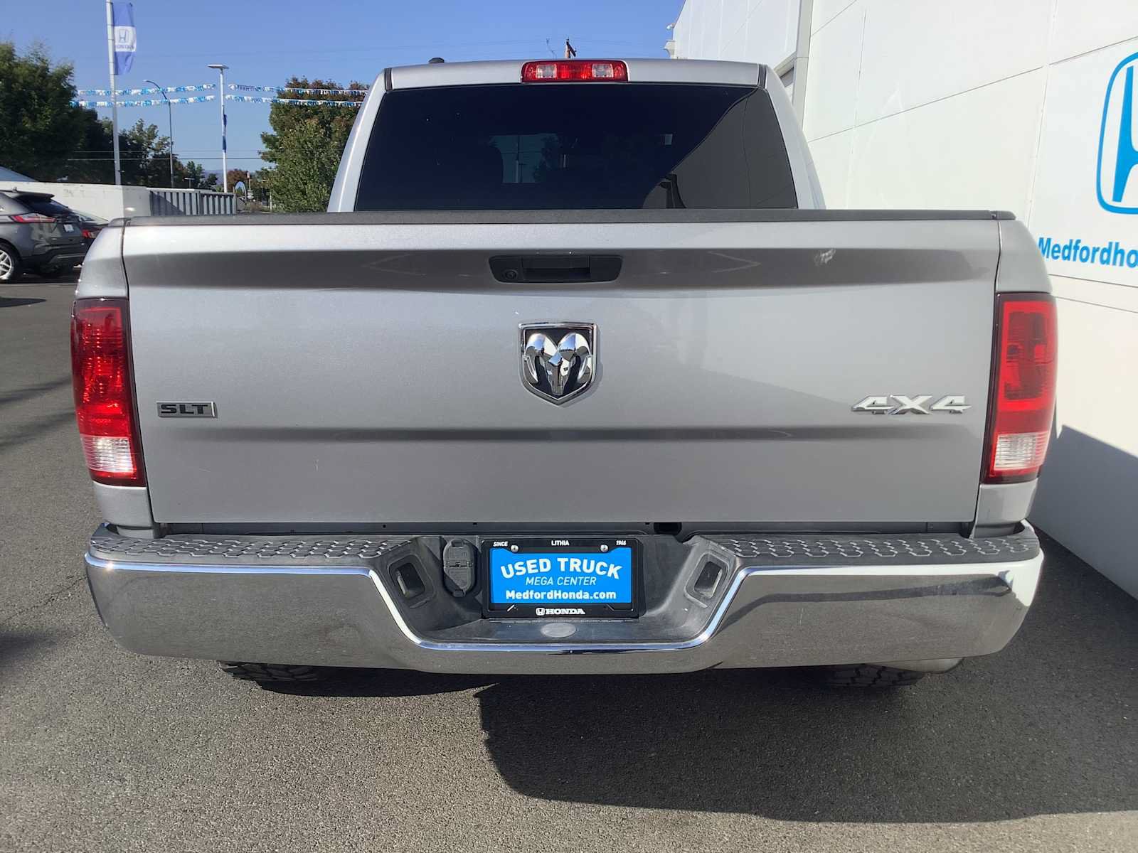 Used 2021 RAM 1500 Classic SLT AWD/4WD image 5
