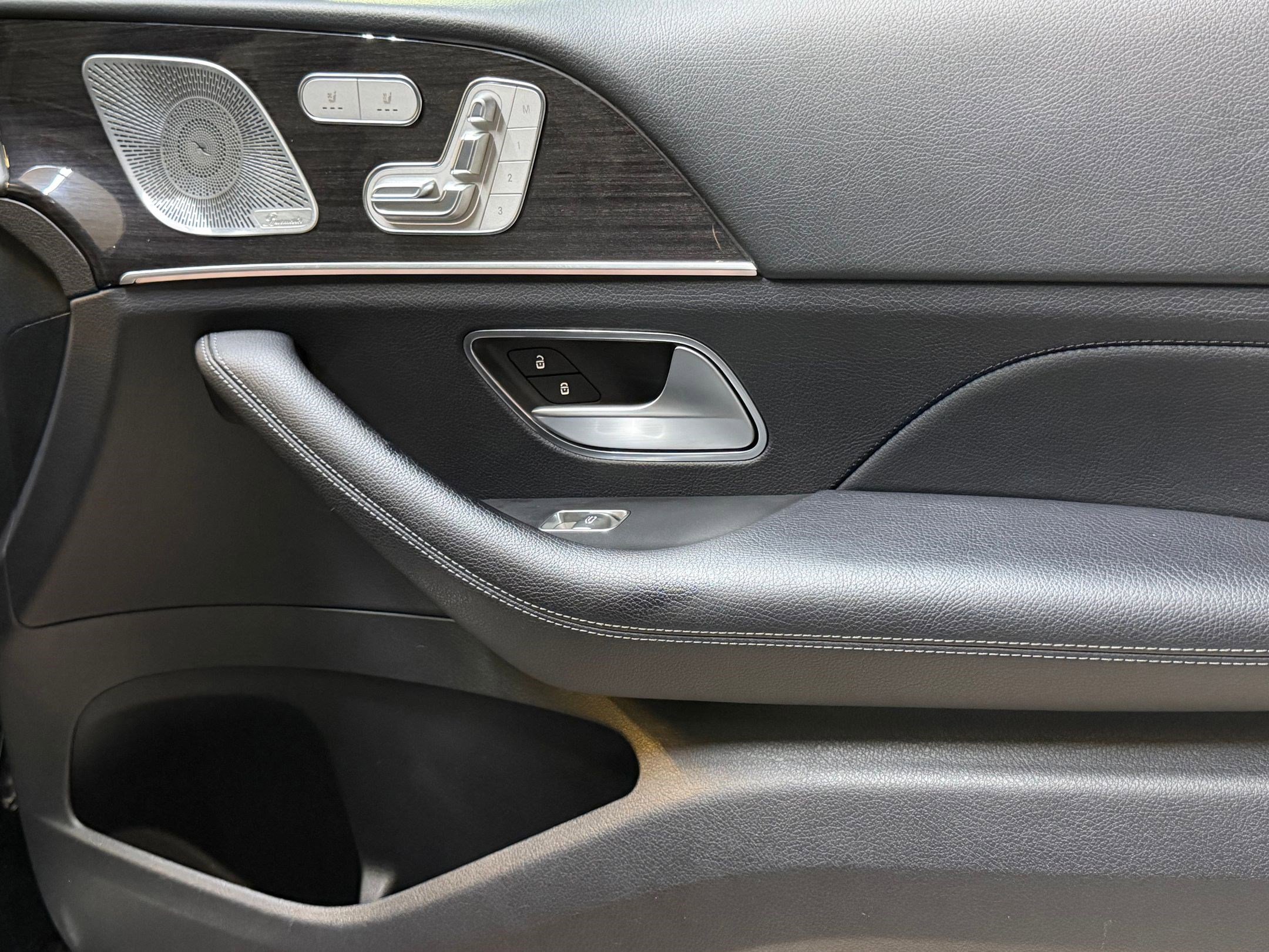 Used 2023 Mercedes-Benz GLS 450 4MATIC image 54