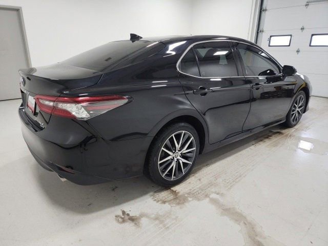 Used 2024 Toyota Camry XLE w/ Cold Weather Package image 11