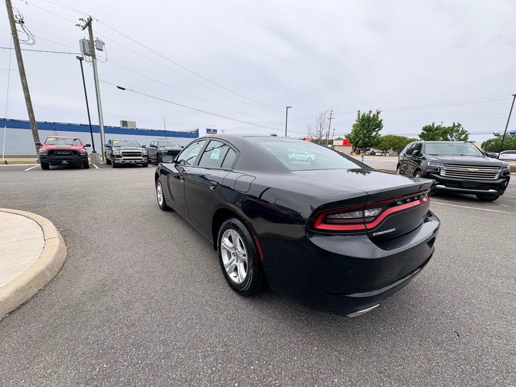 Used 2020 Dodge Charger SXT RWD image 7