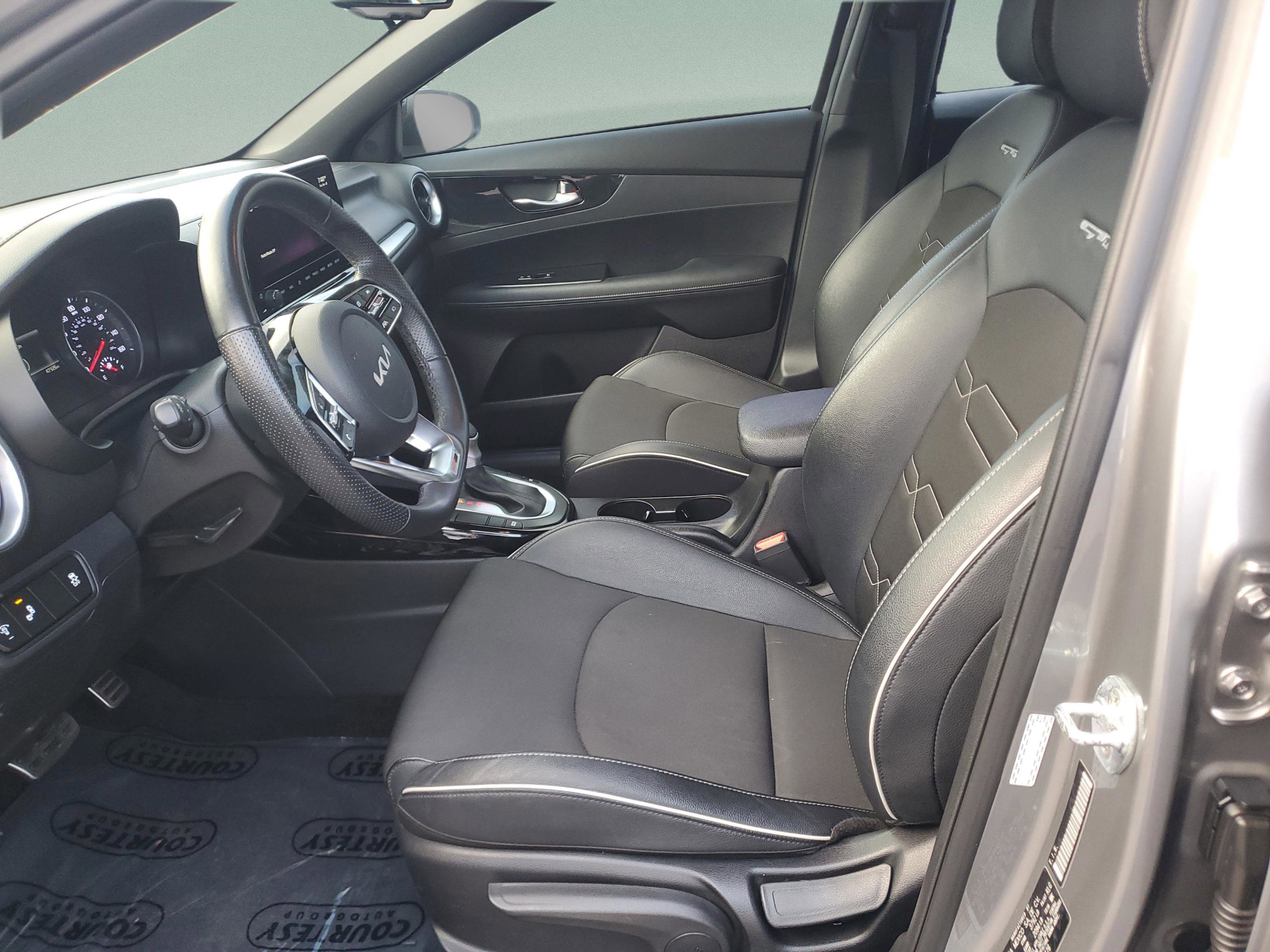 Certified 2022 Kia Forte GT-Line FWD image 16