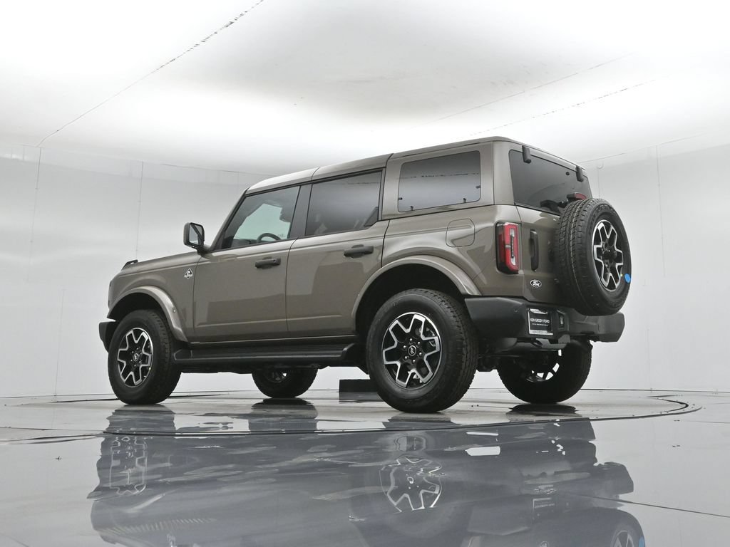New 2026 Ford Bronco Outer Banks AWD/4WD image 3