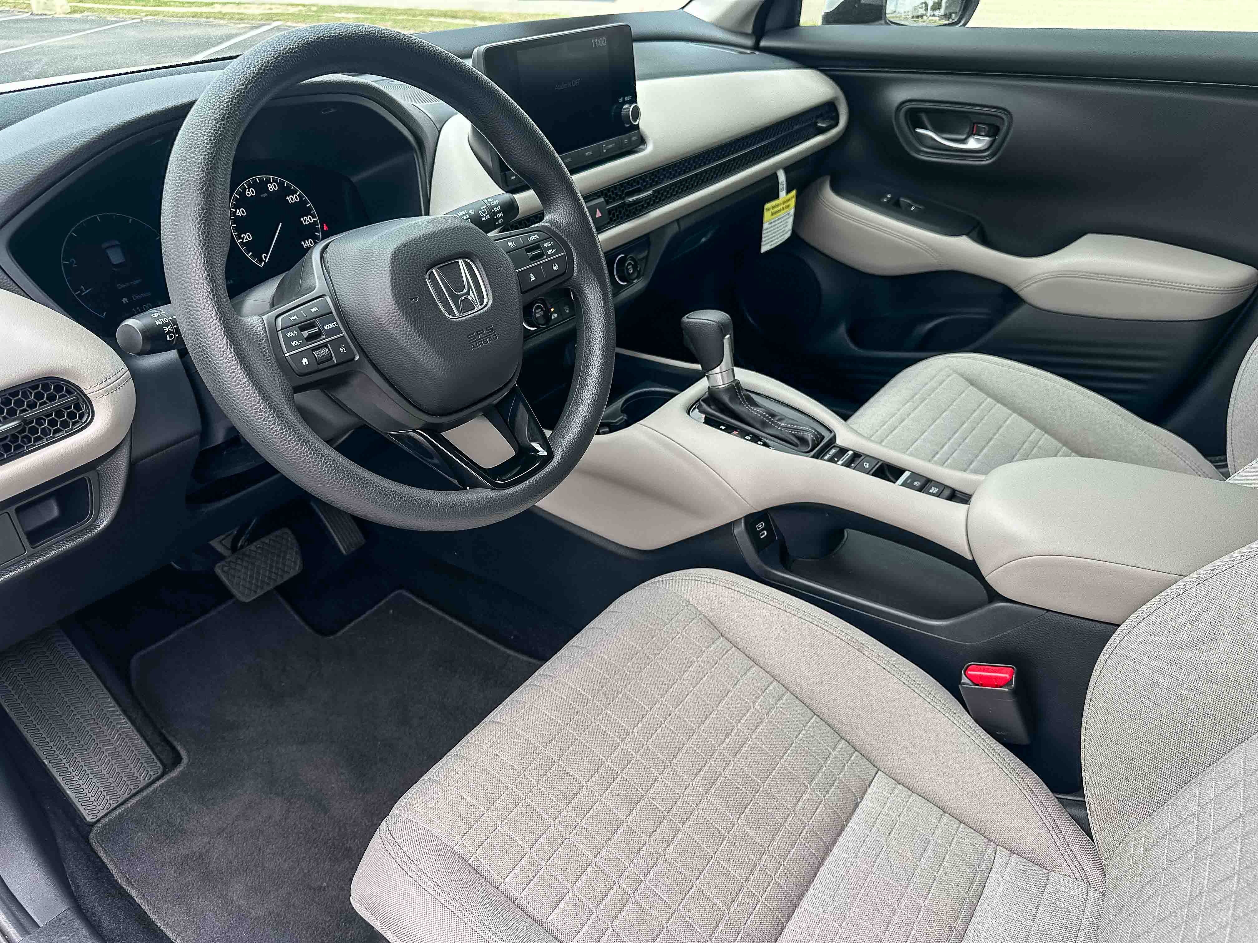 Used 2025 Honda HR-V LX image 12