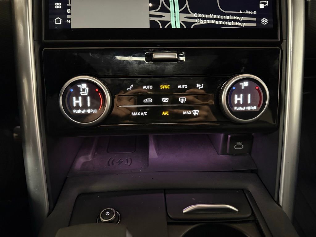 Used 2023 Land Rover Discovery Metropolitan Edition image 14