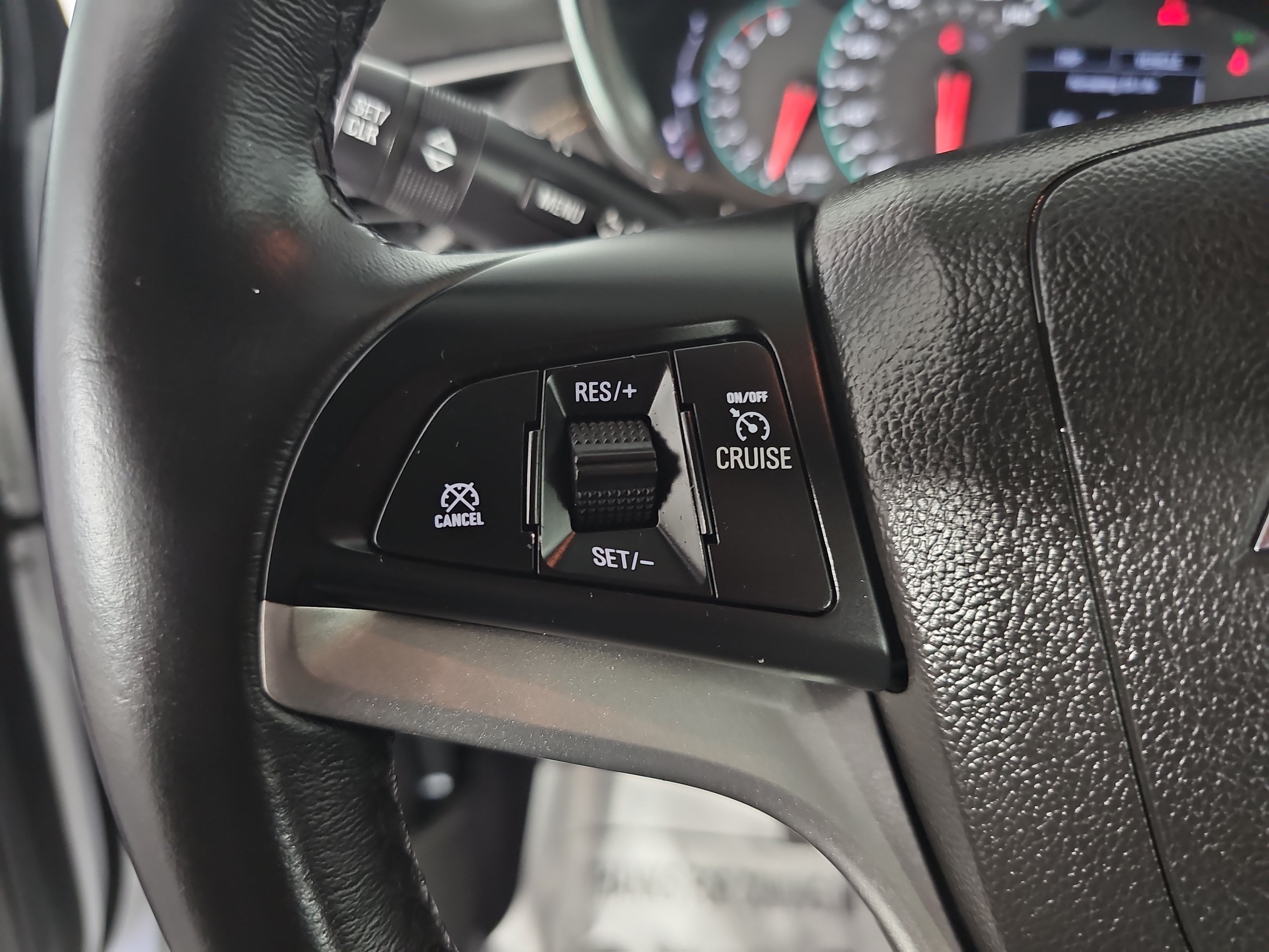 Used 2020 Chevrolet Trax LT w/ LT Convenience Package FWD image 22