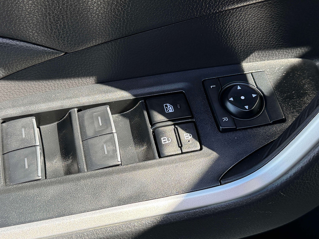 Used 2024 Toyota RAV4 XLE w/ Convenience Package AWD/4WD image 24
