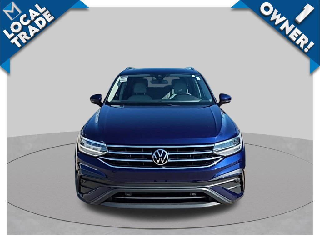 Used 2023 Volkswagen Tiguan SE w/ Panoramic Sunroof Package AWD/4WD image 2