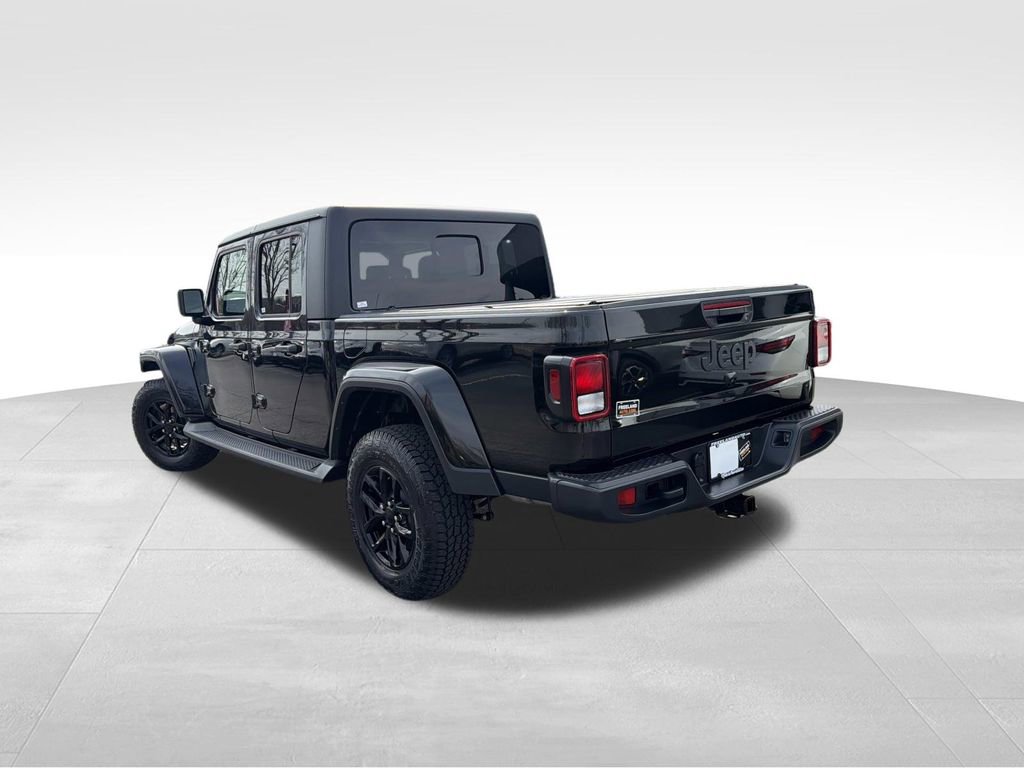 Used 2022 Jeep Gladiator Sport image 5