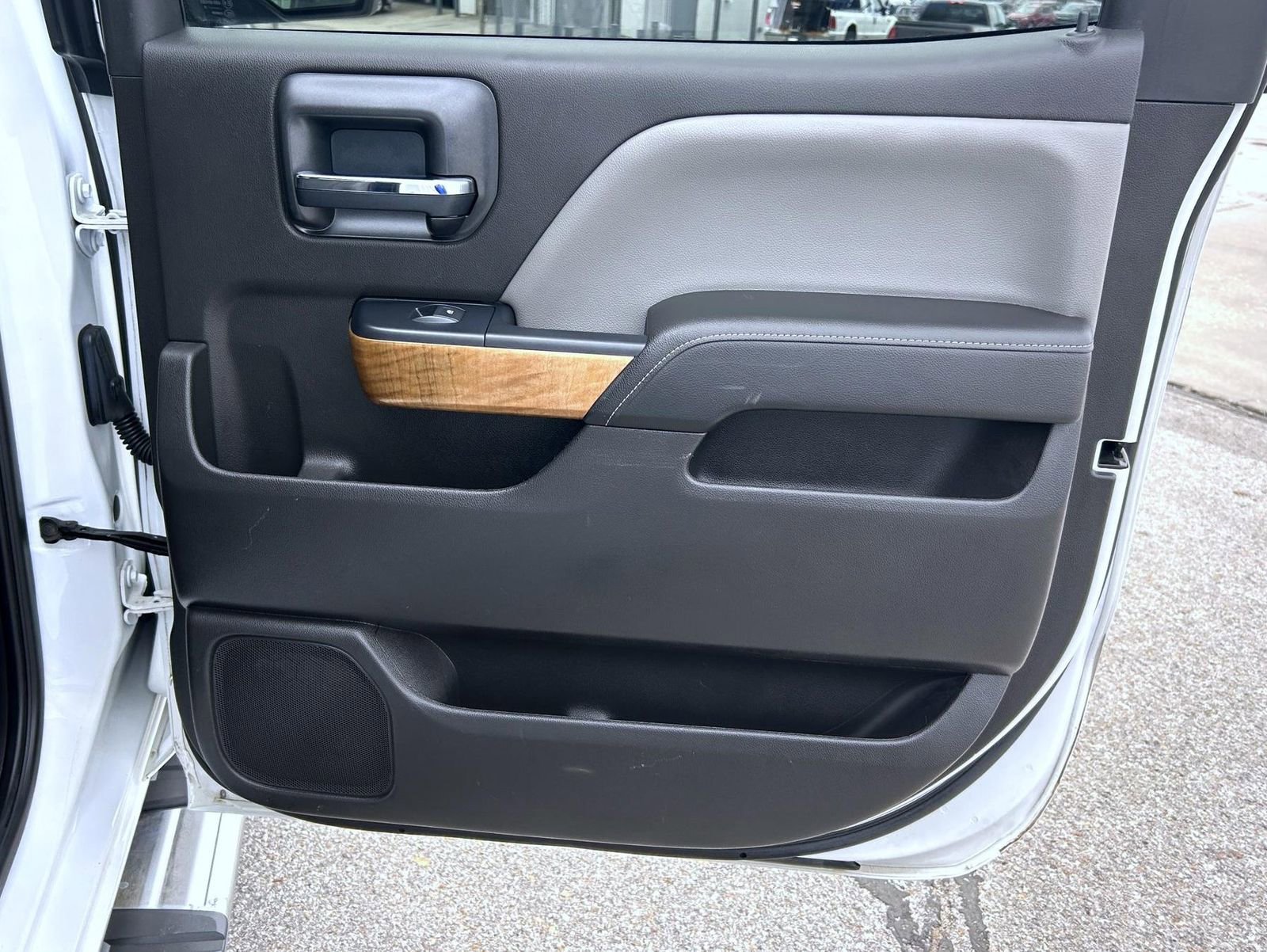 Certified 2018 Chevrolet Silverado 1500 LTZ w/ Sport Package image 18