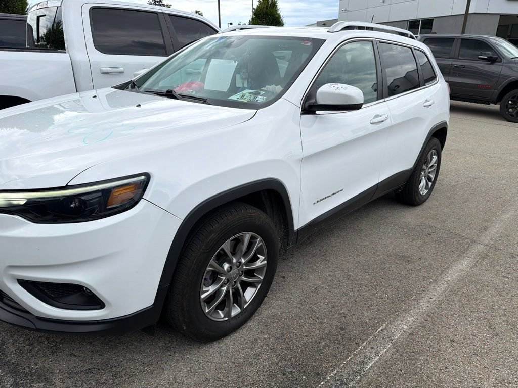 Used 2019 Jeep Cherokee Latitude Plus w/ Comfort/Convenience Group AWD/4WD image 2