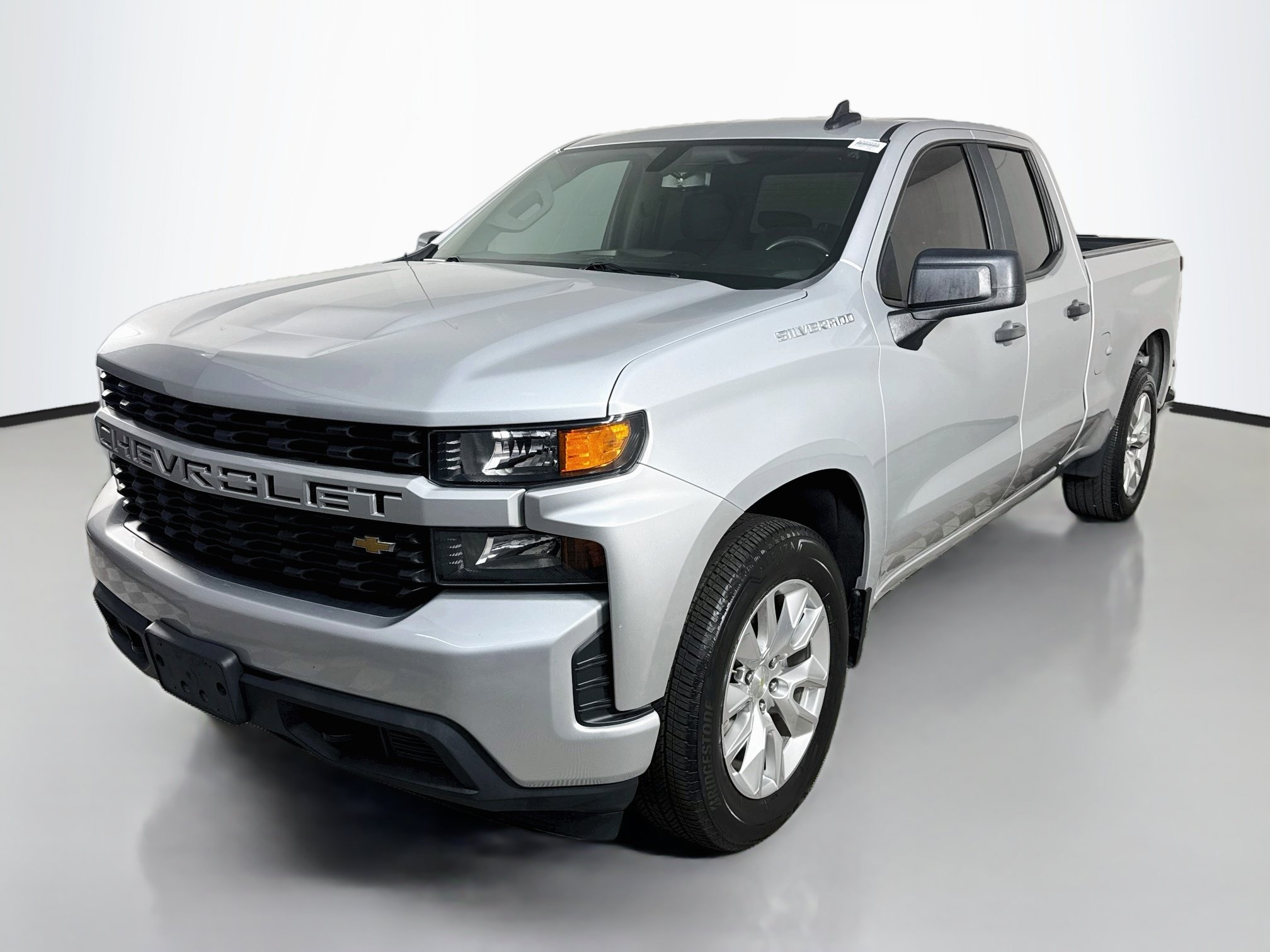 Used 2020 Chevrolet Silverado 1500 Custom w/ Custom Value Package RWD image 4