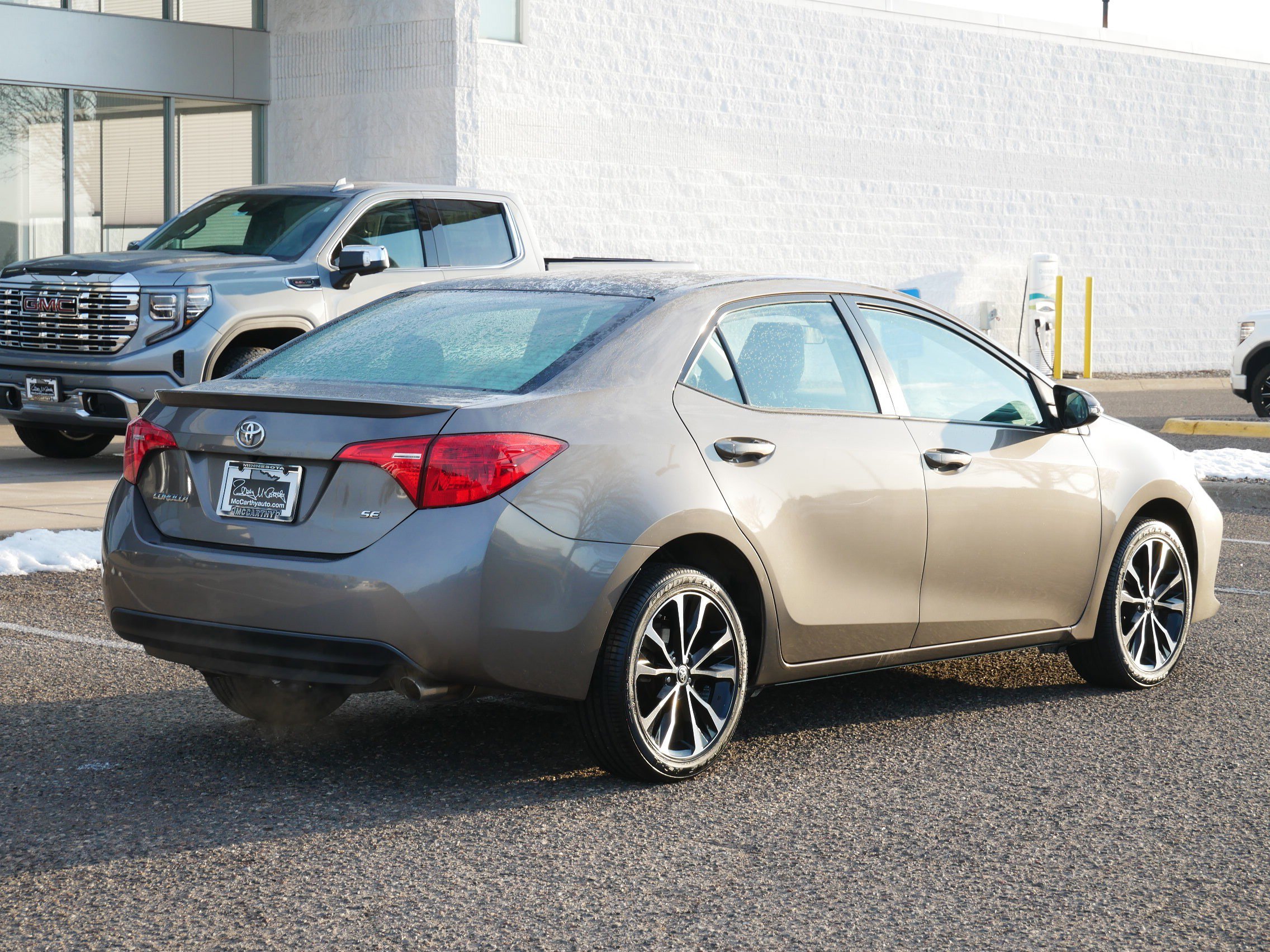 Used 2017 Toyota Corolla SE image 3
