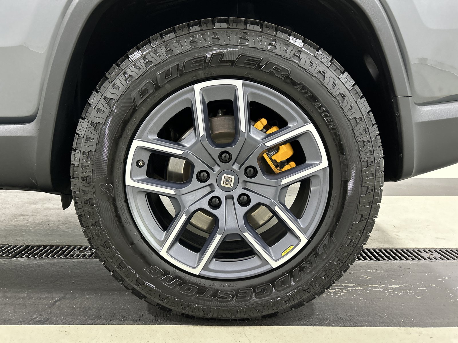 Used 2022 Rivian R1S Launch Edition AWD/4WD image 10