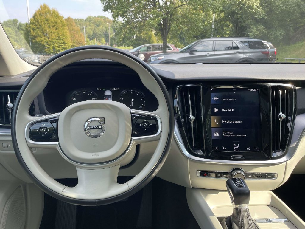 Used 2020 Volvo V60 T5 Cross Country AWD/4WD image 16