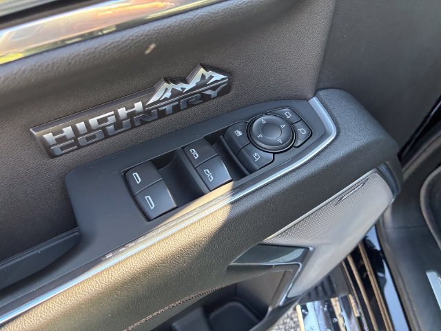 Used 2024 Chevrolet Silverado 1500 High Country w/ High Country Premium Package AWD/4WD image 20