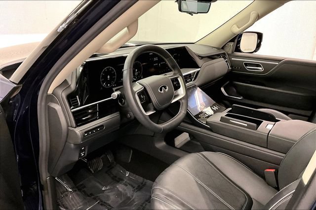 Used 2025 INFINITI QX80 Sensory AWD/4WD image 16