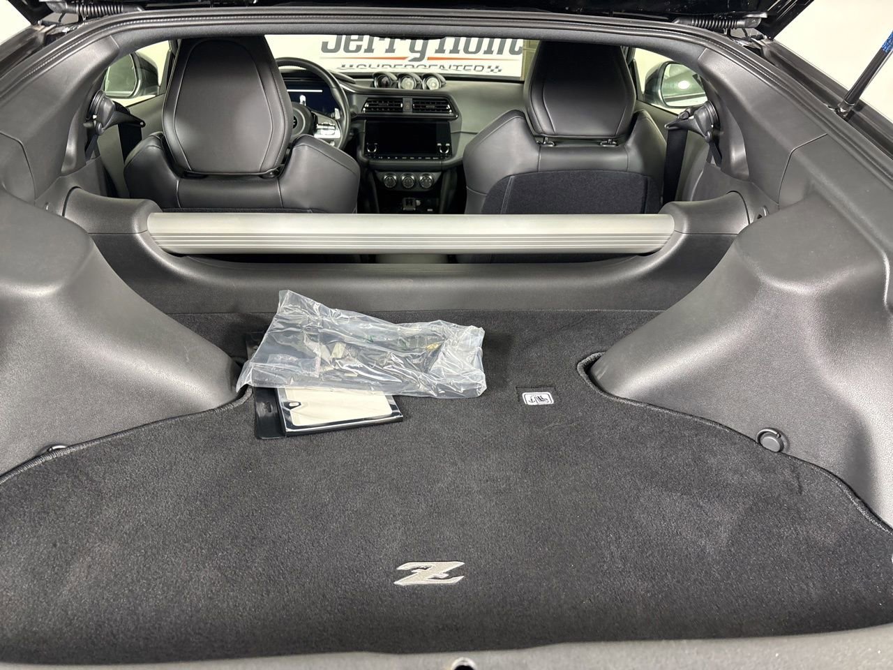 Used 2024 Nissan Z Performance w/ Floor Mat Package image 17