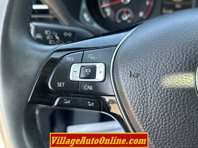 Used 2022 Volkswagen Passat 2.0T SE FWD image 29