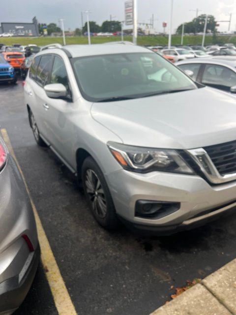Used 2018 Nissan Pathfinder S AWD/4WD image 4