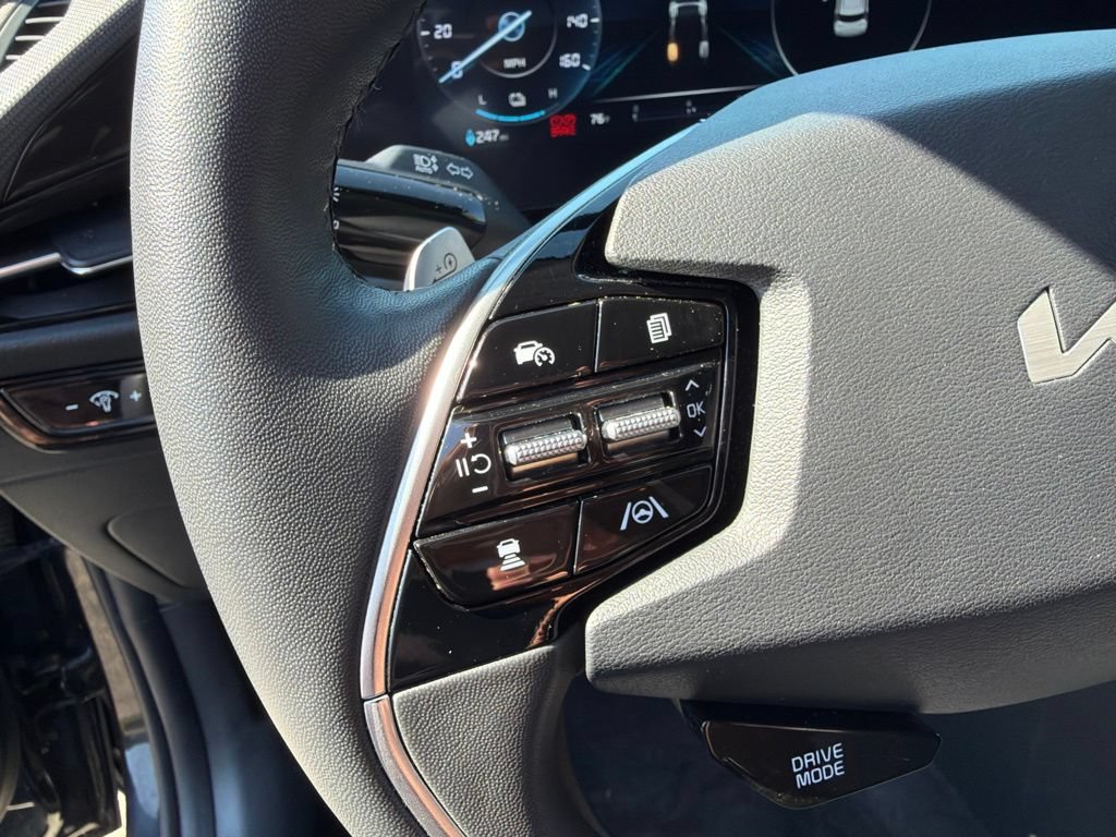 Certified 2023 Kia Niro Wind w/ Wind Preserve Package FWD image 15