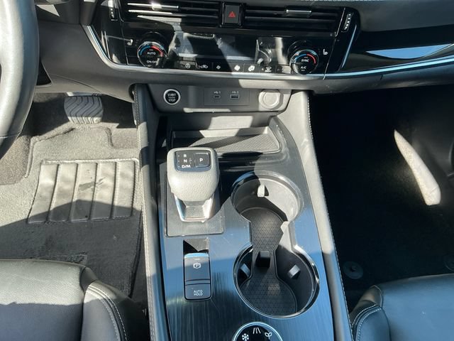 Used 2023 Nissan Rogue SL AWD/4WD image 12