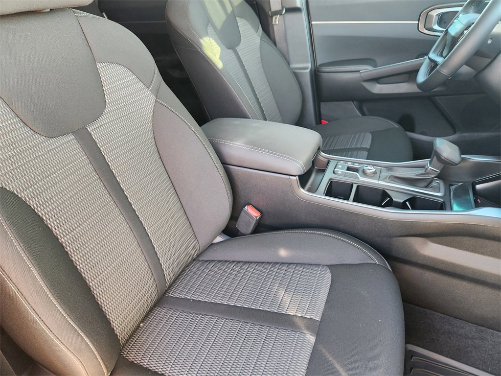 New 2026 Kia Sorento LX image 10