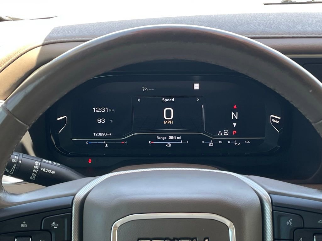 Used 2022 GMC Yukon XL Denali AWD/4WD image 15