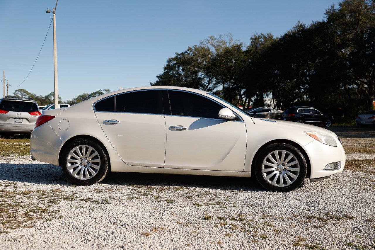 Used 2013 Buick Regal Premium image 13