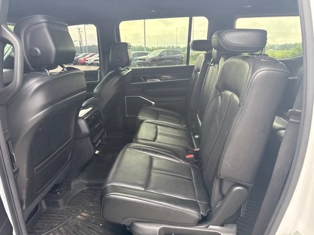 Used 2022 Jeep Wagoneer Series II AWD/4WD image 10
