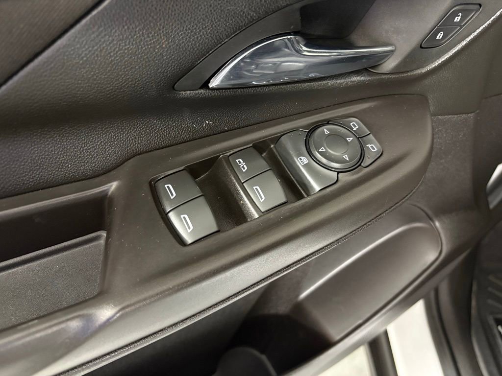 Used 2023 Chevrolet Bolt LT FWD image 15
