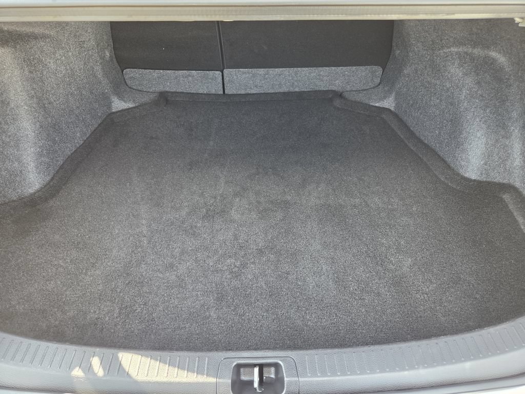 Used 2026 Toyota Corolla LE FWD image 28