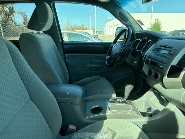 Used 2009 Toyota Tacoma PreRunner image 2