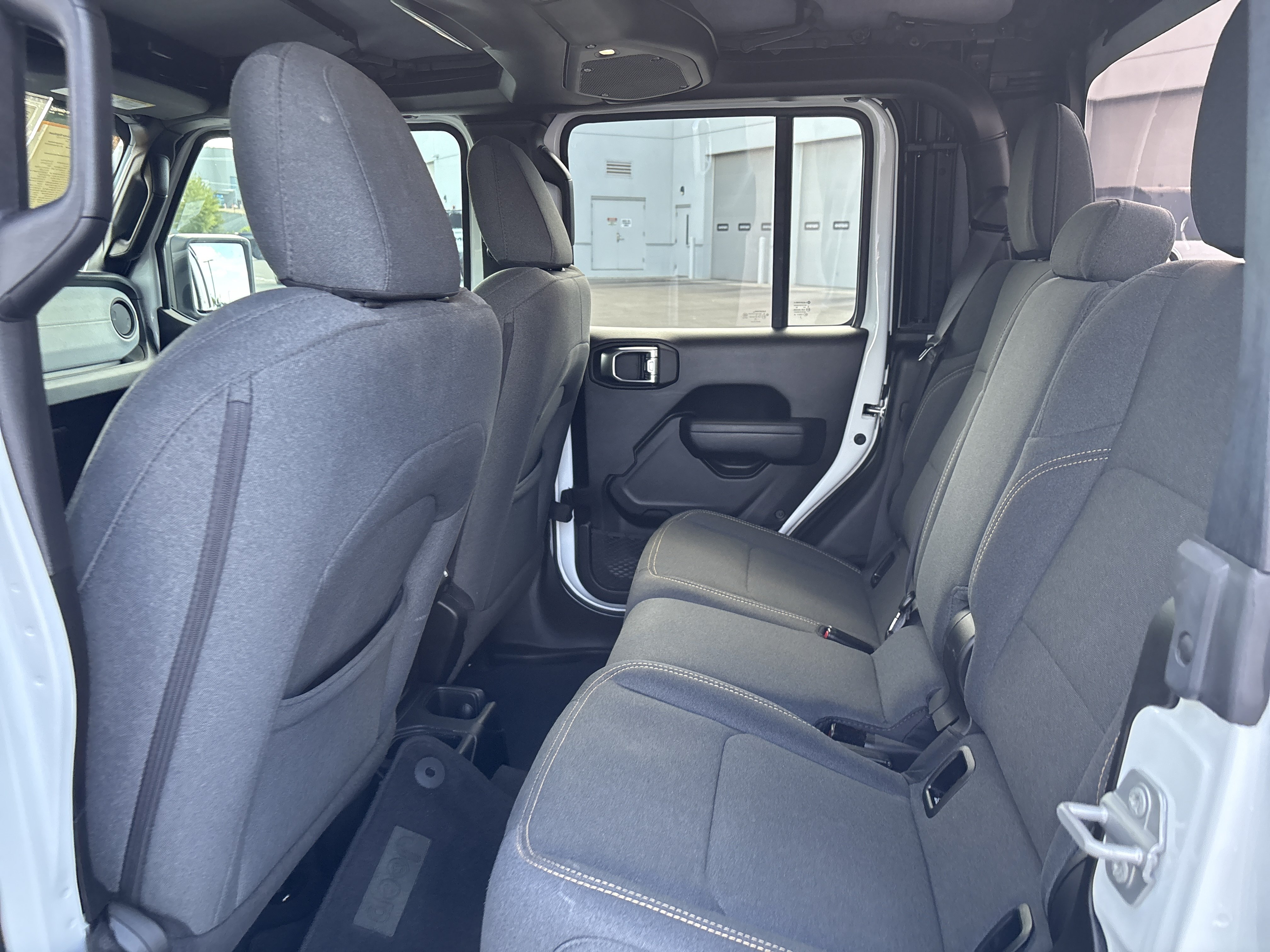 Used 2025 Jeep Gladiator Sport AWD/4WD image 33