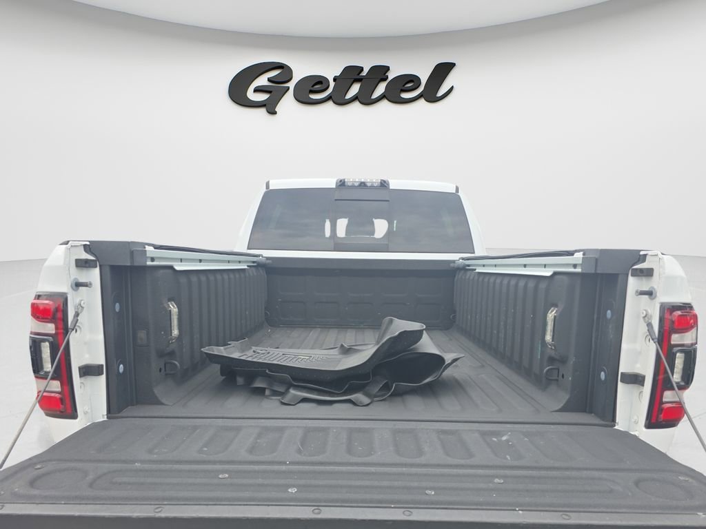 Used 2020 RAM 2500 Laramie w/ Night Edition AWD/4WD image 9