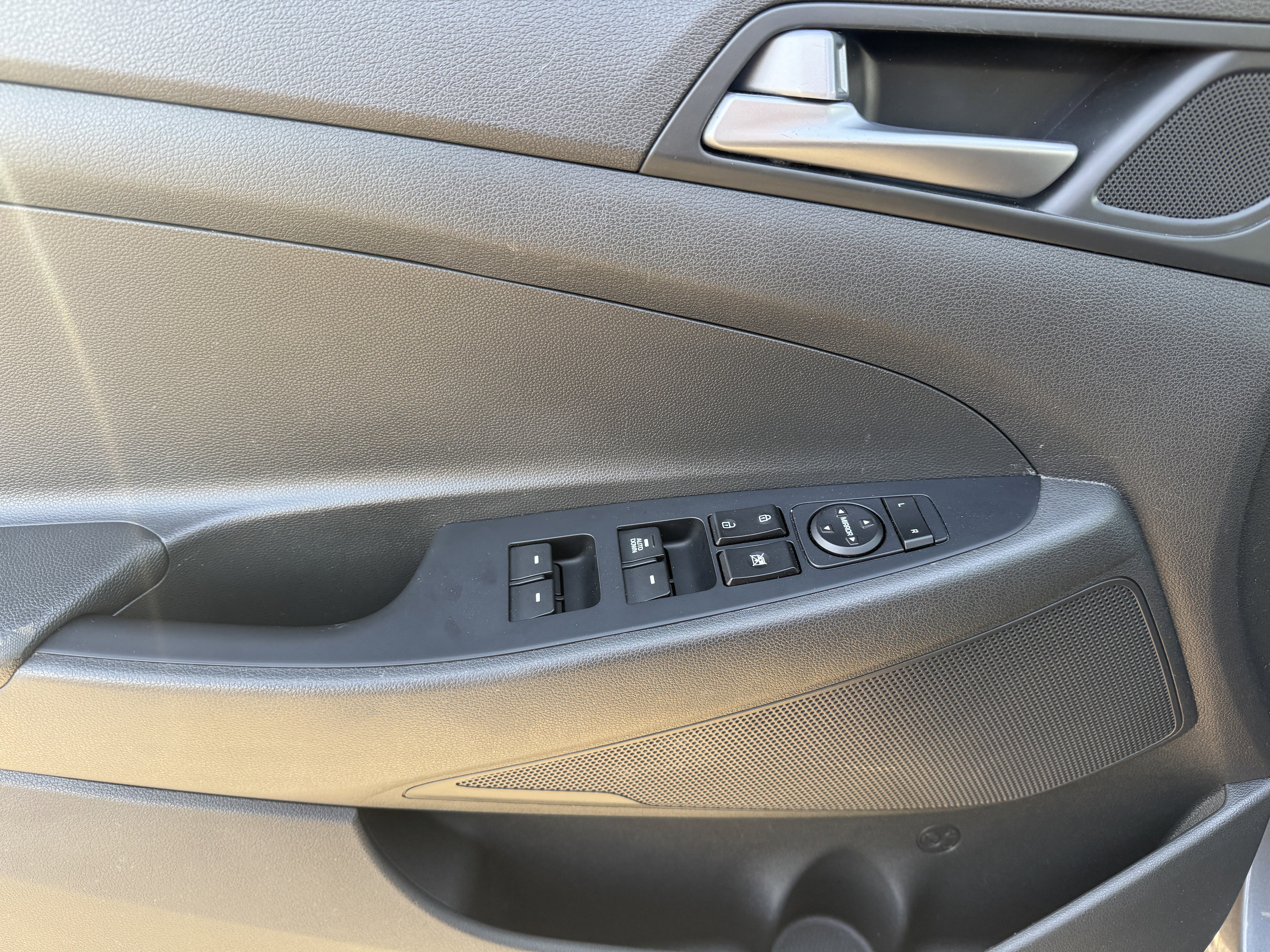 Used 2017 Hyundai Tucson SE image 9