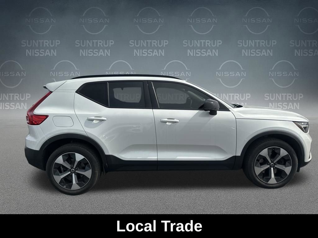 Used 2023 Volvo XC40 B5 Plus w/ Protection Package Premier image 6
