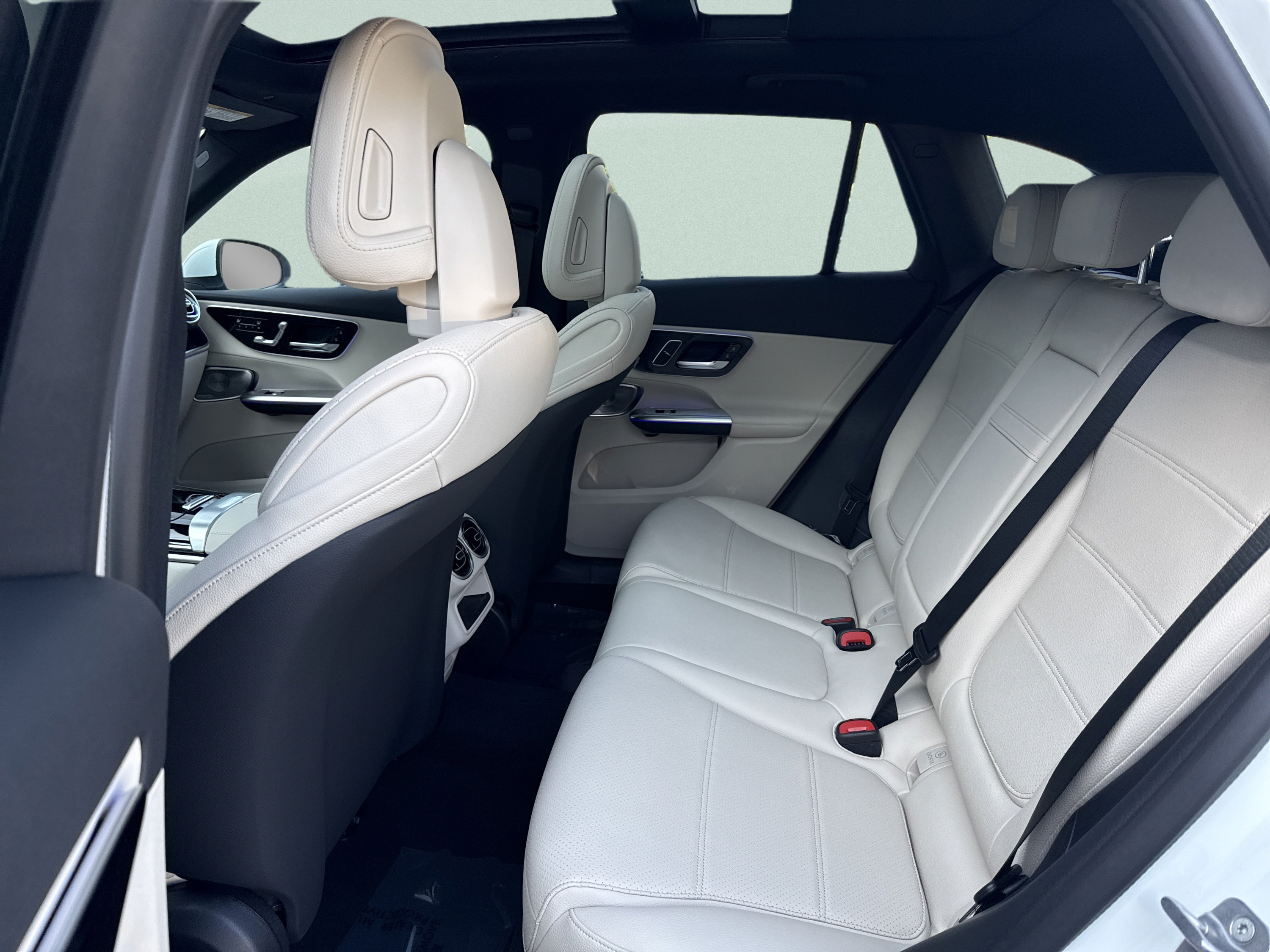 New 2027 Mercedes-Benz GLC 300 image 14