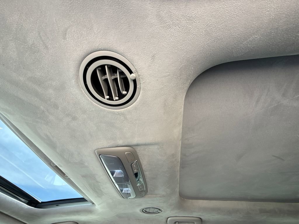 Used 2021 Kia Telluride SX w/ SX Prestige Package image 17