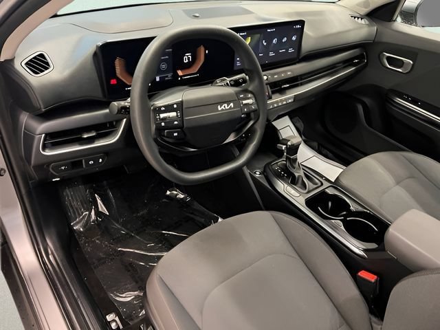 Used 2025 Kia K4 FWD image 15