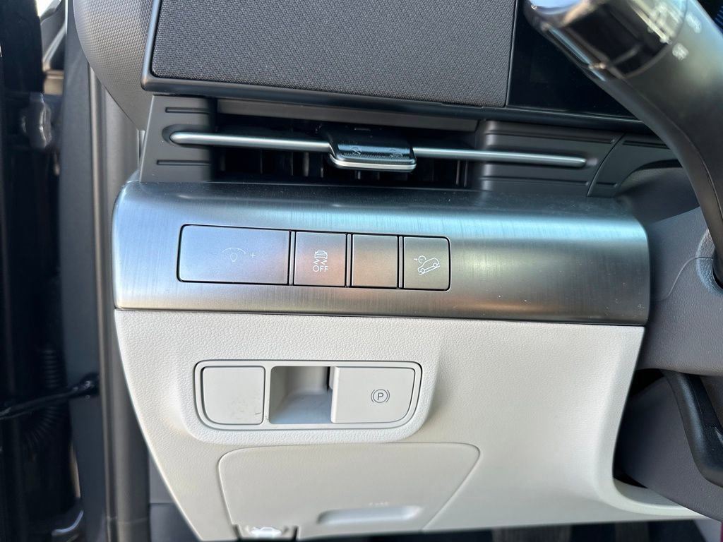 New 2026 Hyundai Kona SEL Premium image 17