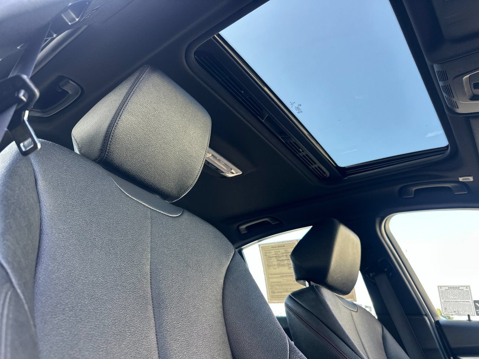 Used 2018 BMW 330e w/ Convenience Package RWD image 18